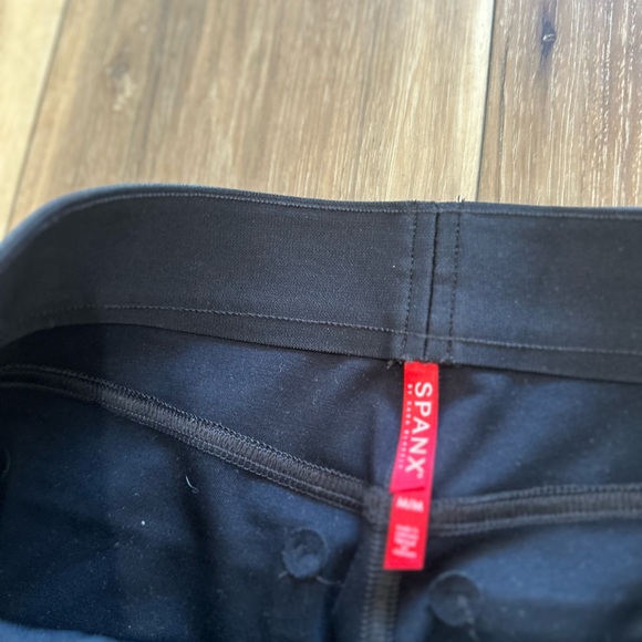 SPANX womens leather like skinny leggings size medium - Picture 3 of 6